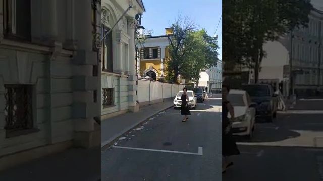 ГИТИС и бывшее посольство Moscow 5.6.2019. смотреть онлайн