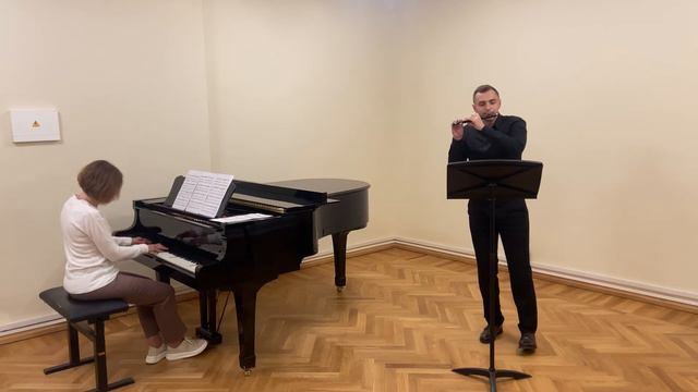A. Vivaldi - Piccolo Concerto in C major (2nd movement) смотреть онлайн