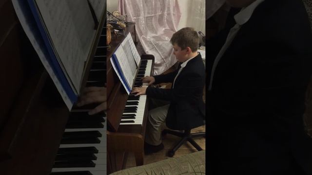 Легран- мелодия. 2 класс музыкальной школы! смотреть онлайн