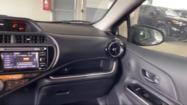 2017 Toyota Prius C Four (Natl)