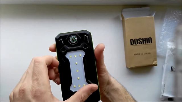 Универсальное зарядное устройство powerbank на солнечной батарее со встроенным аккумулятором и фона смотреть онлайн