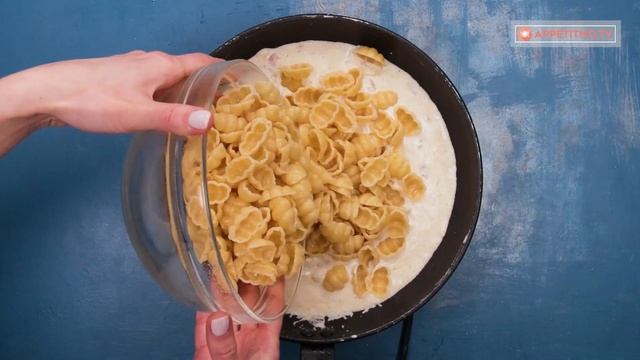 Посмотрите как готовят пасту в ресторанах - очень просто! смотреть онлайн