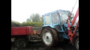 мТз 82 с прицепом 2 ПТС-4 Буксует Груженым.