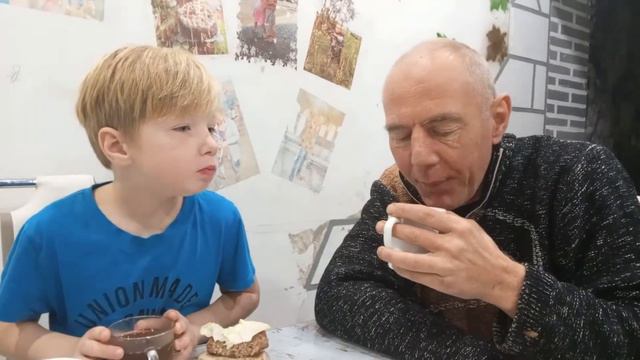 Котлеты с самого утра. Семейный блог смотреть онлайн