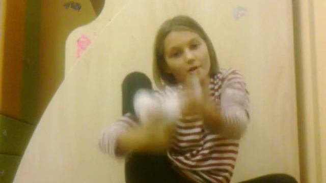 Ролик про растяжку расказала о гимнастике и растяжке!!! смотреть онлайн