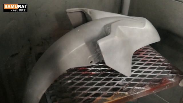 PEARL WHITE SAMURAI SPRAY PAINT смотреть онлайн