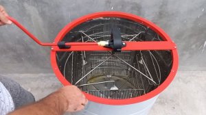 Как выбрать медогонку, чтобы потом не пожалеть