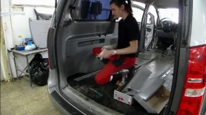 разборка салона Хендай Гранд Старекс