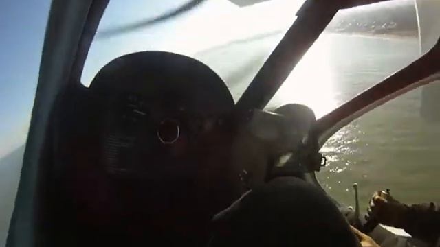 Полет на самолетике..avi смотреть онлайн