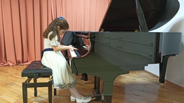 С.Слонимский "Дюймовочка". Исп. Лукьяшко Эмилия смотреть онлайн