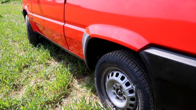 Is The Fiat Panda The Best Italian Car EVER? (1993 Panda 900 Road Test) смотреть онлайн