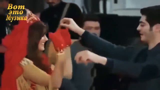 потому что влюблена песня смотреть онлайн