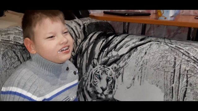 Наш день/Как сделать виноградный сок/Руслан пытается общаться смотреть онлайн