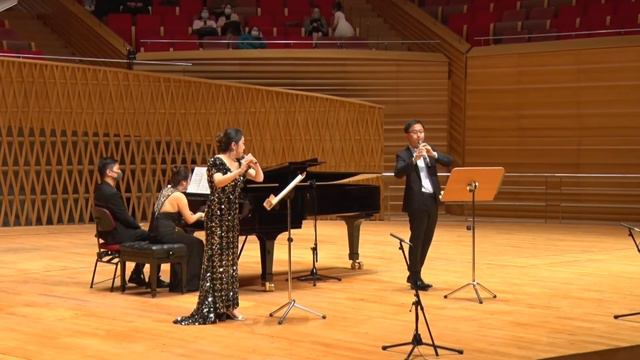 M.Dring Trio for Flute, Oboe and Piano, Sun Si Yi, LIN Qing, Li Yan Nan смотреть онлайн
