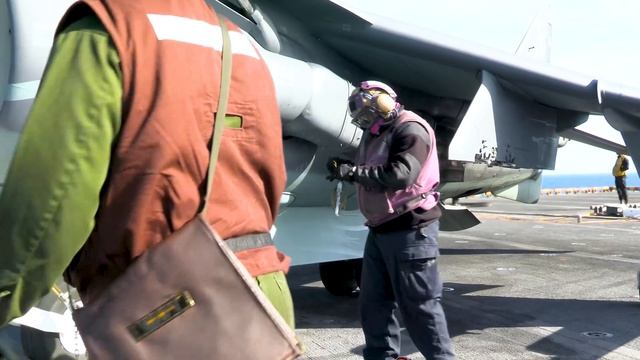 US AV-8B Harrier 2 Fighter Jets Land One by One on The Amphibious Assault Ship смотреть онлайн