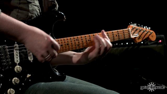 Fender Custom Shop David Gilmour Relic Stratocaster #R90430 | Demonstration смотреть онлайн