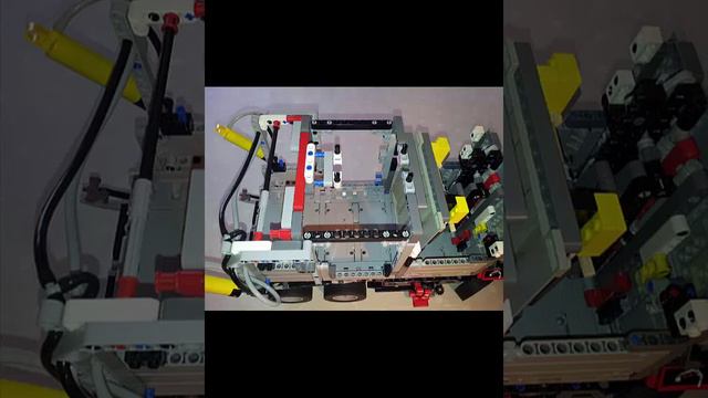 LEGO Technic Bin Lorry based on MB AROCS 42043 - CONSTRUCTION смотреть онлайн