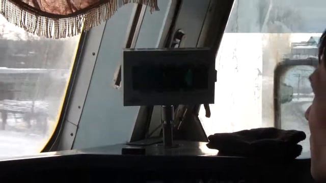 Автомашинист и машинист работают вместе в реальной поездке на электропоезде ЭД4.ЧАСТЬ2. смотреть онлайн