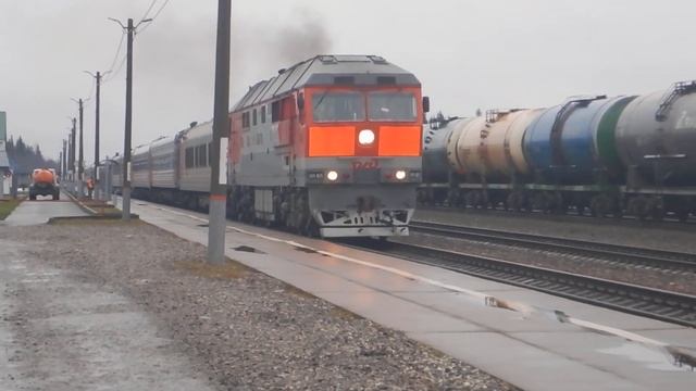 Тэп70-0573 с пассажирским поездом №371 Котлас-Архангельск смотреть онлайн