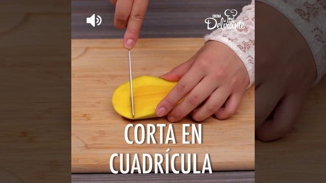 ¿Cómo comer un mango sin ensuciarte? | Cocina Delirante смотреть онлайн