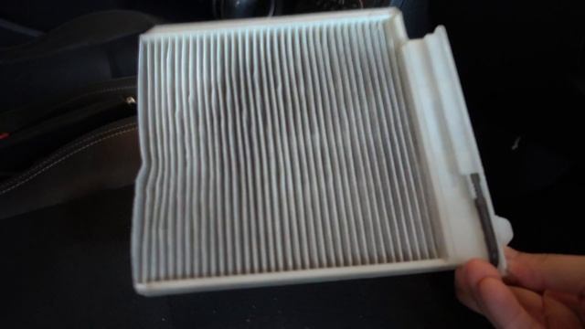 Sostituzione del filtro abitacolo su Renault Clio 3 1.5 dci смотреть онлайн