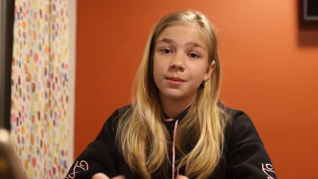 Марго БЕЛАЯ ВОРОНА в школе смотреть онлайн