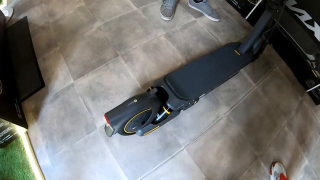 Ninebot MAX G2 kicsomi (Future Board) смотреть онлайн