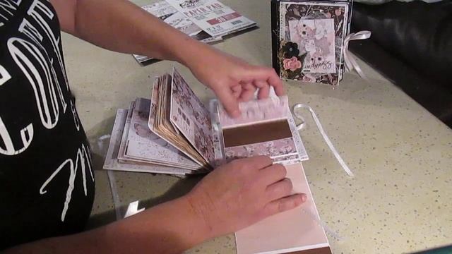 (francais) Scrapbooking 2 Petits Livres Compacts 