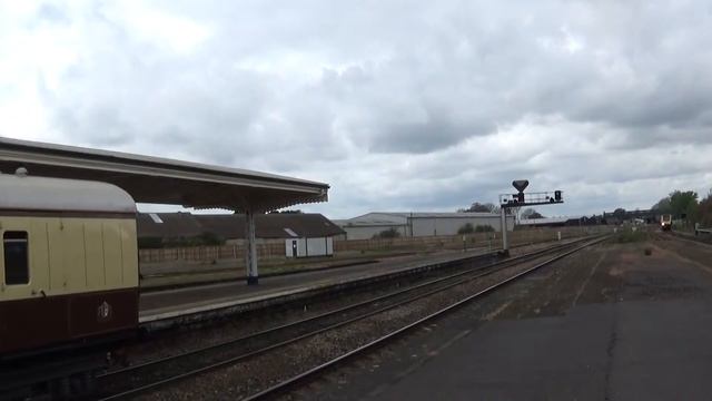 67005 and 67026 at Taunton with the 'British Pullman' on 25/4/15 смотреть онлайн