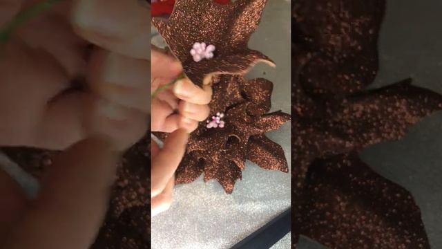 поделки украшение на новый год делаем цветок из фоамирана смотреть онлайн