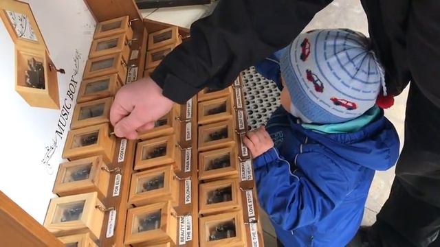 Музыкальная шкатулка в Старом городе Вроцлава смотреть онлайн