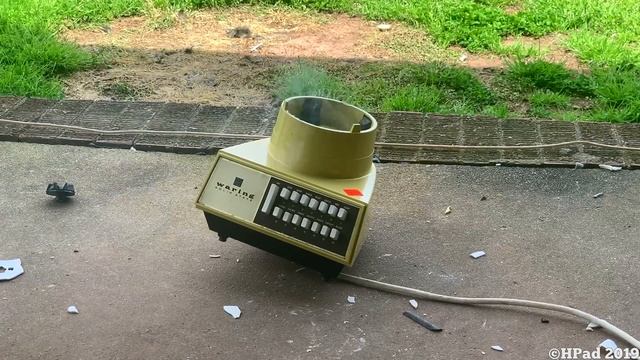 Vintage Waring Blender Destruction смотреть онлайн