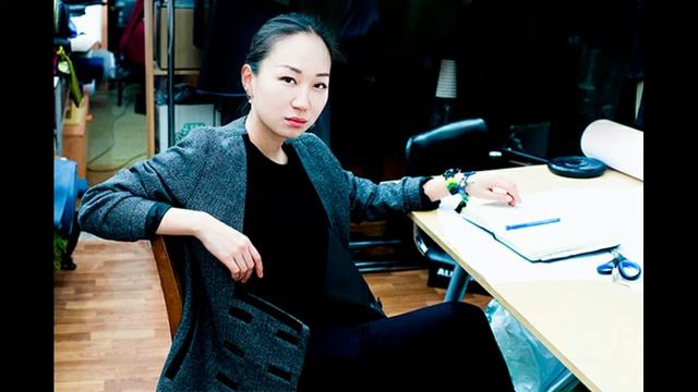 Дизайнер из Узбекистана Женя Ким вошла в ТОП самых перспективных молодых россиян по версии Forbes смотреть онлайн