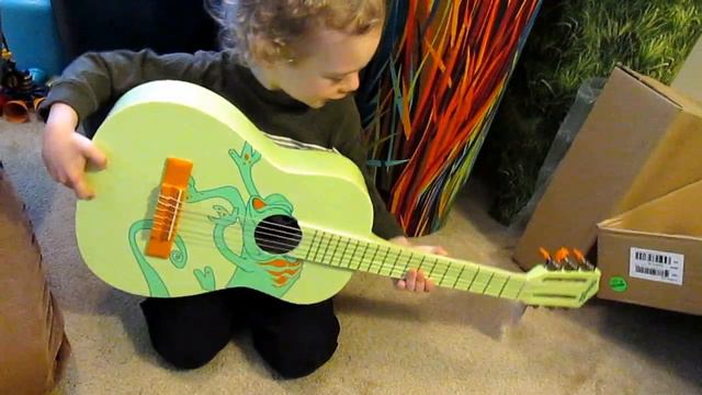 Azra gets a 1/4 size guitar for 3rd birthday смотреть онлайн