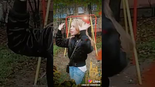Посмотрите это видео где девочка танцует смотреть онлайн