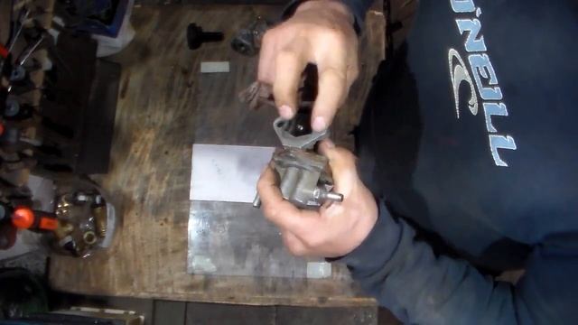 Как устранить подтекание моторного масла из под бензонасоса ваз классика . смотреть онлайн