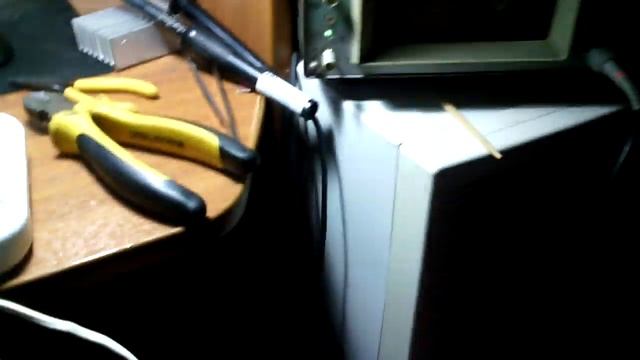 эксперимент с дросселем EG8010+IR2110 чистый синус 50гц 220 в смотреть онлайн