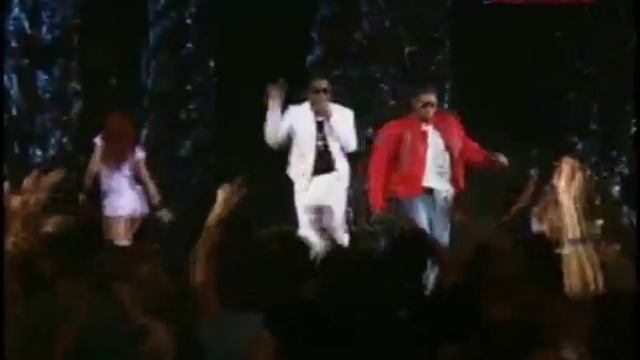 Usher vs Chris Brown [2 GRANDES] Dancing смотреть онлайн