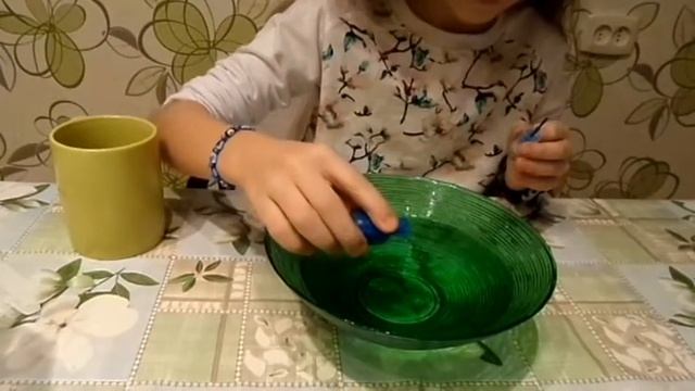 Лайфхак с кружкой. "Как оригинально и быстро раскрасить кружку" смотреть онлайн
