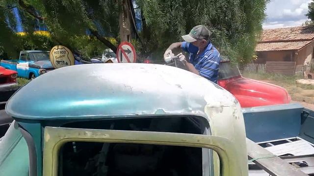 FORD F-100 DONA MARIA| UMA SUPER LIMPEZA E RETIRADA DE MASSA смотреть онлайн