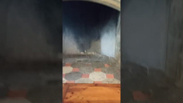 камин в замке, почти в каждой комнате смотреть онлайн