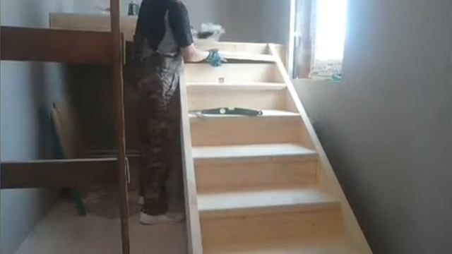 Деревянная лестница, эконом вариант смотреть онлайн