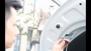 Установка упоров капота Kia Seltos