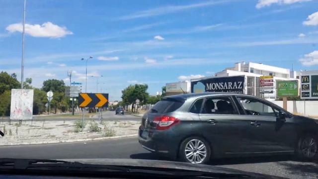 Эвора в Португалии, прогулка вокруг города на машине. смотреть онлайн