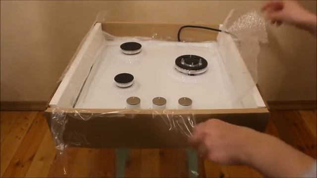 Распаковка - Газовая варочная панель Maunfeld EGHE.43.33CW/G смотреть онлайн