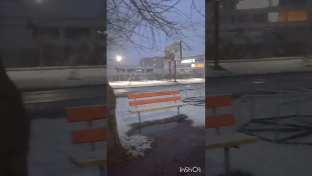 Усть-Катав 15.11.23. Выпал долгожданный снег. #устькатав #южныйурал #снег #осень2023 #популярное смотреть онлайн