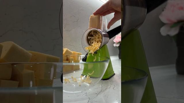 ЗАМОРОЗКА СЫРА. Больше интересного на нашем 2 YouTube-канале по ссылке в описании смотреть онлайн