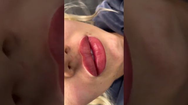 перманентный макияж без фильтра.  как вам такие губки?