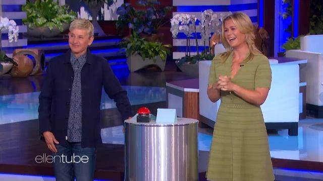 Alison Sweeney and Ellen Face-Off in 'Danger Word: The Rematch!' смотреть онлайн
