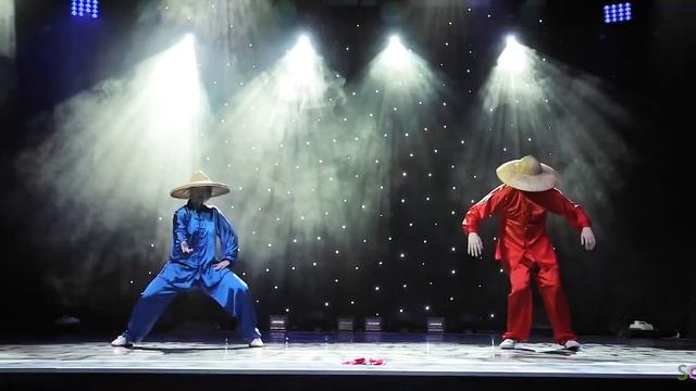 Два Путника Two wayfarers Taichi and popping смотреть онлайн